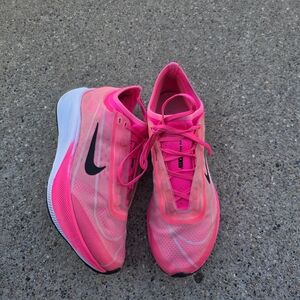 Nike Women's Zoom Fly 3 running shoe in the vibrant Pink Sneaker Size 8